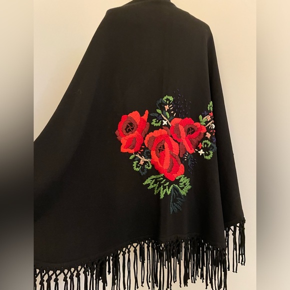 Embroidered Shawl - Picture 2 of 8